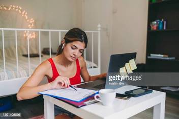 LIST OF BEST WORK FROM HOME JOBS FOR FEMALE TO GIVE A TRY